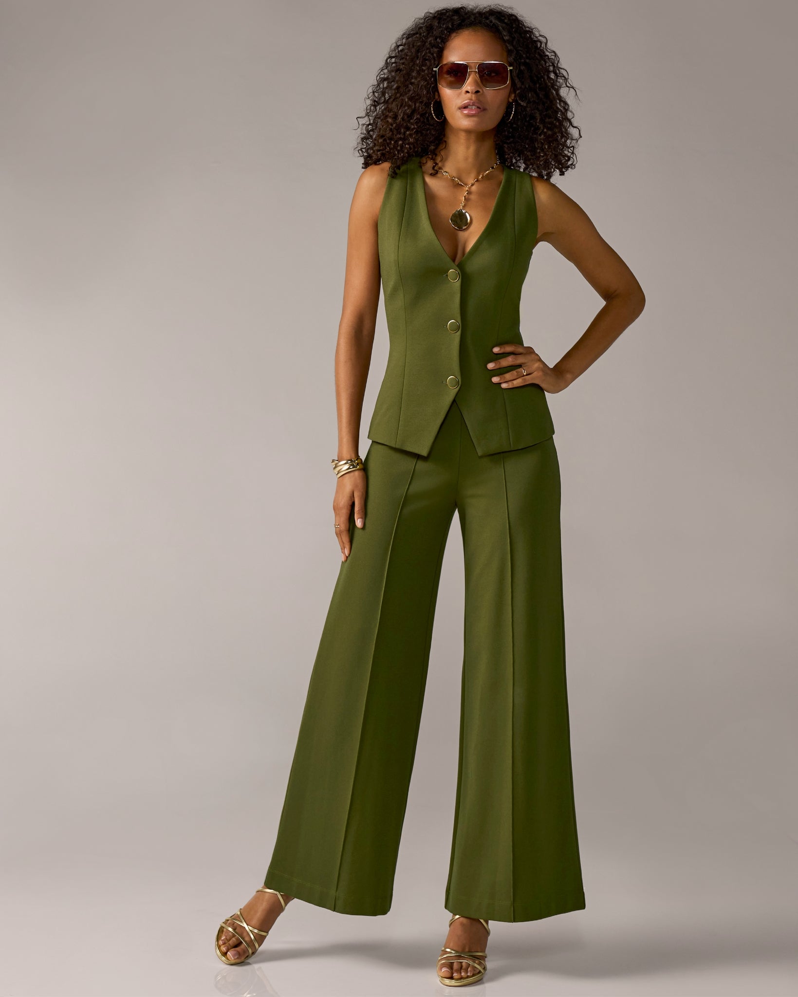 https://cdn.shopify.com/s/files/1/0529/6072/3110/files/2CV5260_SET_292af8f2-9824-46cf-9ca6-199a119dbfbe.jpg?v=1772177288